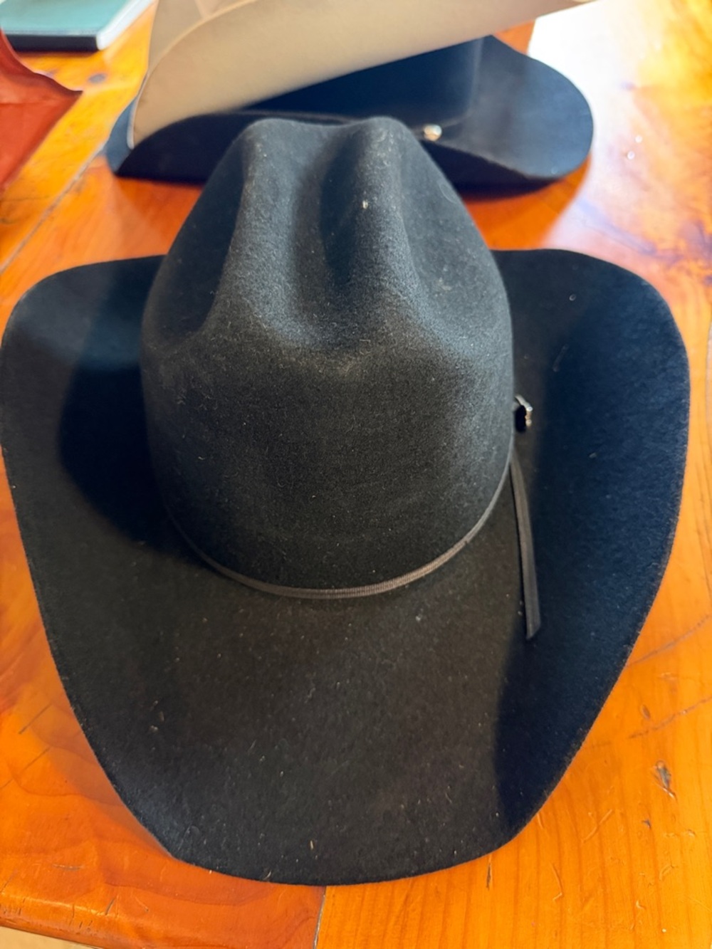 Justin Men's Black Felt Cowboy Hat - Classic Western Style 7 1/4